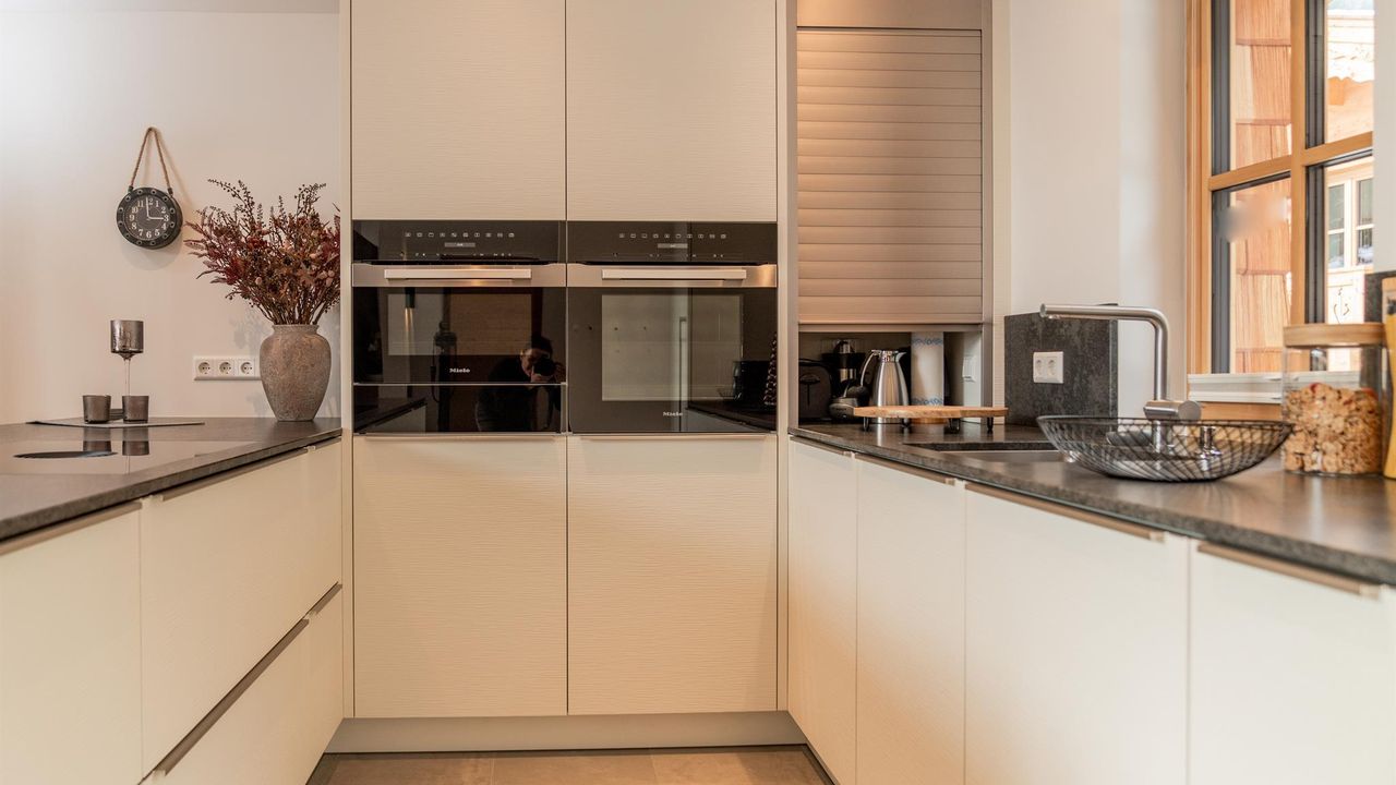Hochwertige Küche mit Küchengeräte von Miele Hochwertige Küche mit Küchengeräte von Miele